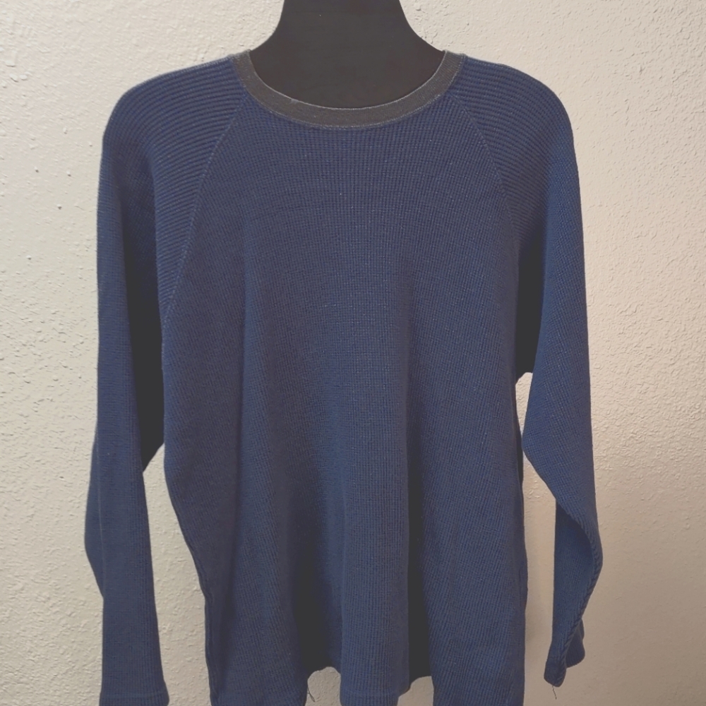 Rue 31 Men:s Large blue and gray thermal knit shirt. $8